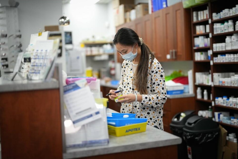 WHO NEEDS DOCTORS? Pharmacists Can Now Prescribe Drugs To Treat 21 Minor Ailments