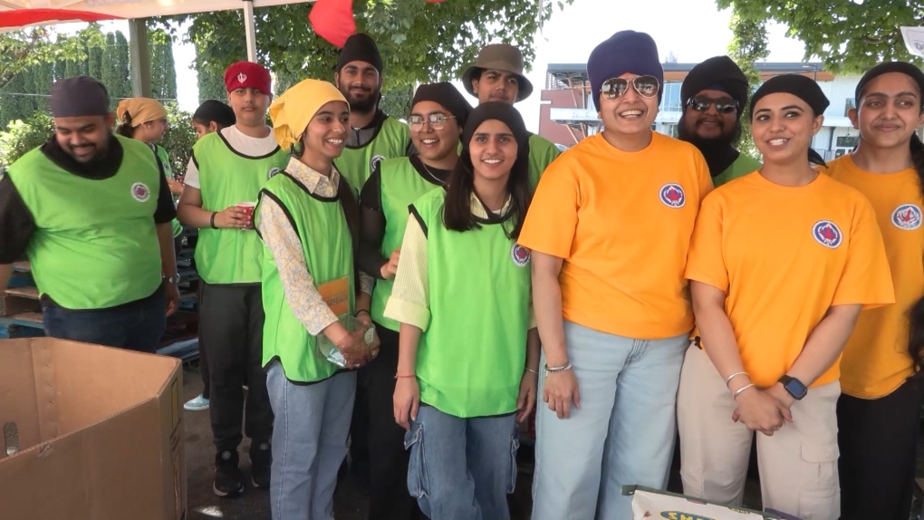 SIKH GENEROSITY: Guru Nanak Food Bank Collects 384.5 Tonnes Of Donations In A Single Day