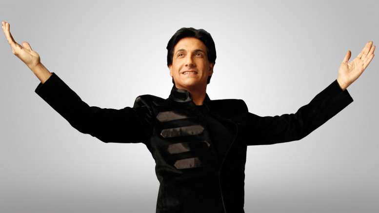 Dance Guru Shiamak Davar Among Vip Guests Invited By The Queen To Buckingham Palace To Celebrate Uk-india Year Of Culture