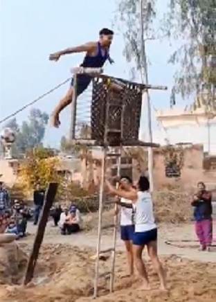 JUGAAD KING: Punjabi Man Doing Pole Vault With A Ladder And A Cot Goes Viral