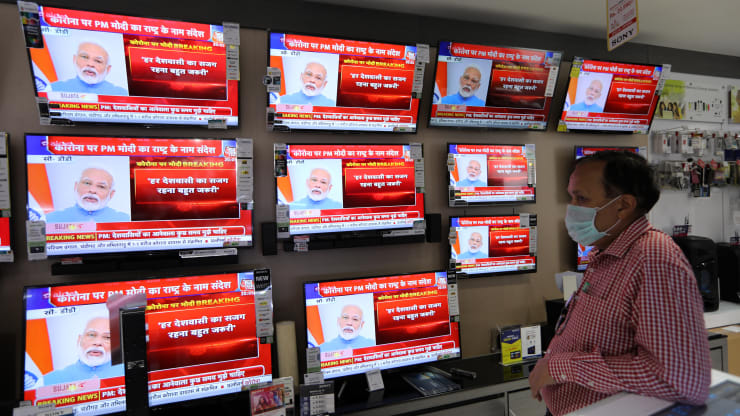 Modi Puts 1.3 Billion Indians On A Full Lockdown For 21 Days Without Any Plan