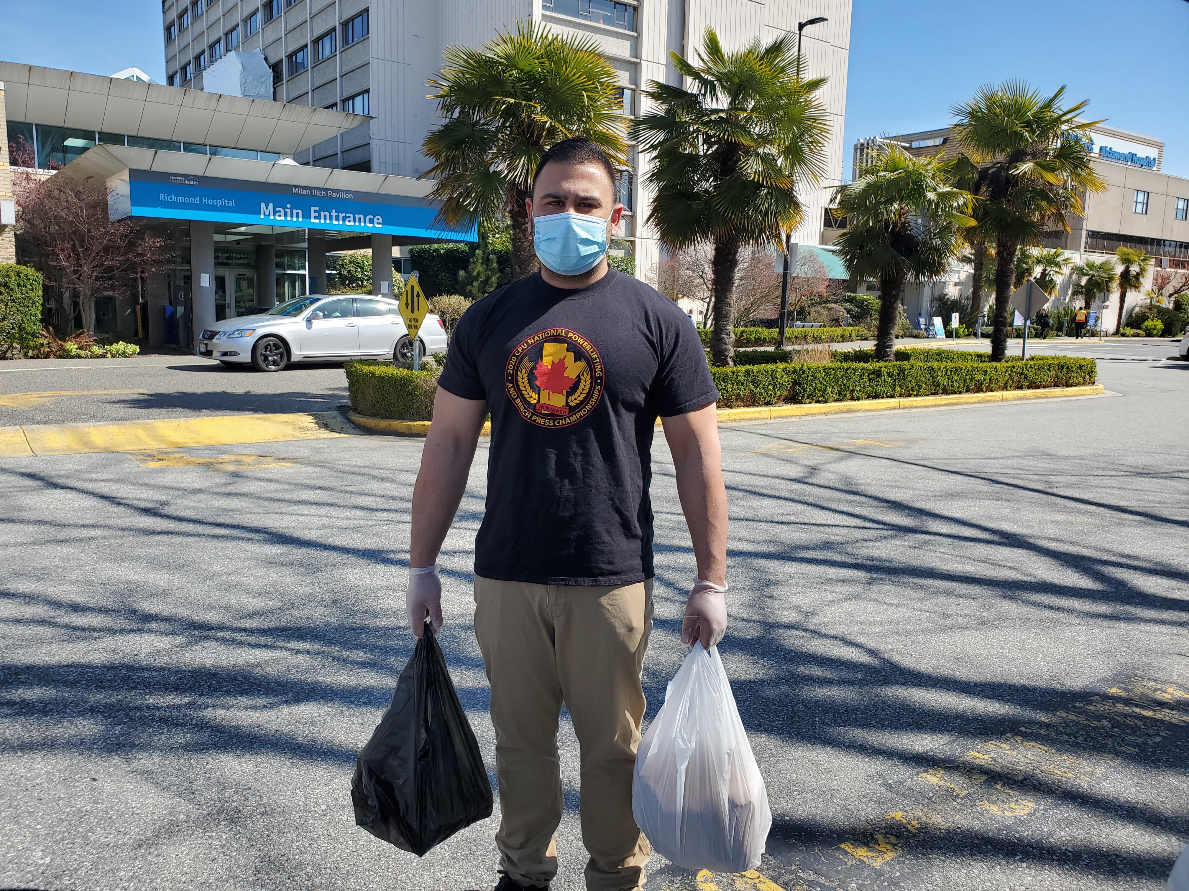Powerlifter Helps With COVID-19 Response