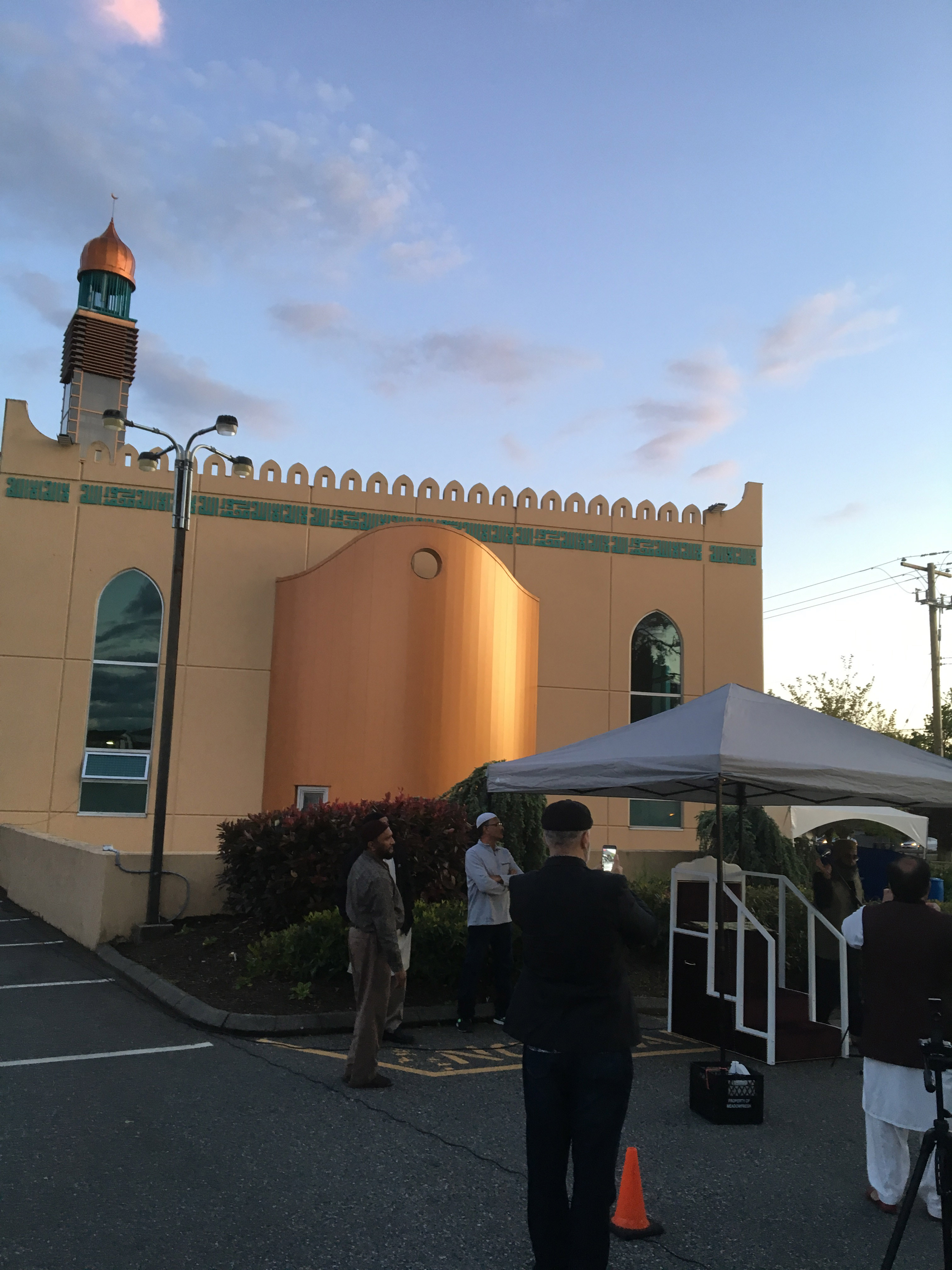 Canadian Muslims Celebrate Government’s Permission To Broadcast Prayers