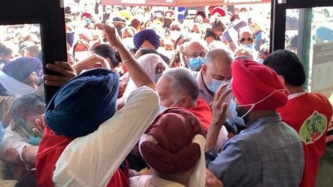 Free Cooker Giveaway Leads To Chaos As Shoppers Rush Doors Of New Indo-Canadian Grocery Store