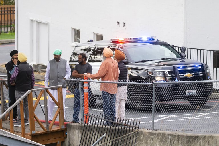 TEMPLE HOOLIGANISM: infighting At Washington State Sikh Gurdwara Sends Five People To Hospital As Police Investigates