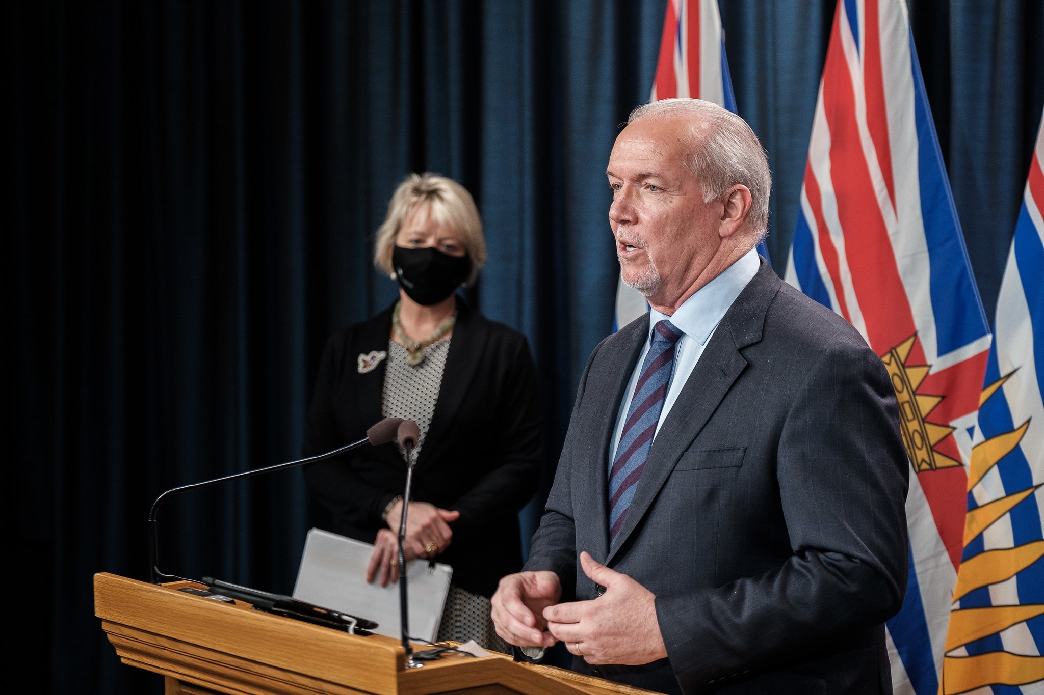 BC COVID-19 DAILY UPDATE: Cases Taper Off To Mid 800s But Seven Deaths Reported Wednesday
