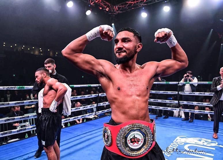 Sikh-Canadian Boxer Chakria Keeps Middleweight Crown After Saturday’s Big Win