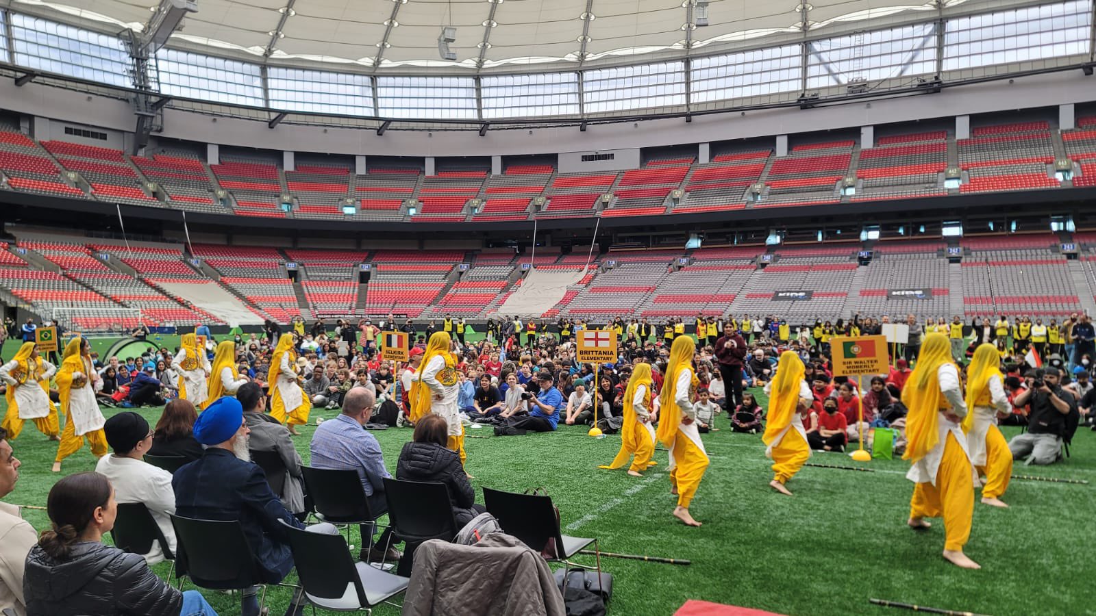 KIDSPLAY SPORTS SAY: Over 700 Youngsters Attend The Big Sports Day At BC Place Stadium On Monday from Vancouver’s eastside to fulfill once in a lifetime experience